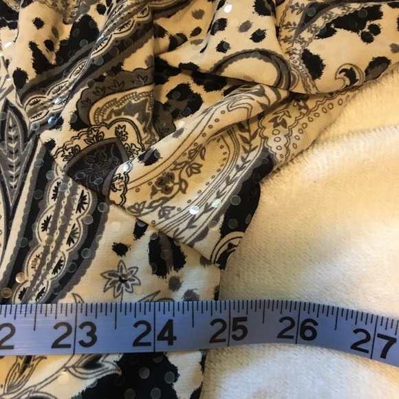 Cato artsy print top size 18/20W. Cowl neck, sequins, long sleeve, date night. - Picture 9 of 10